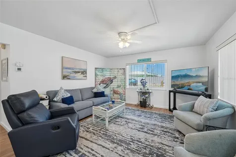 117 7th Street N Bradenton Beach FL 34217