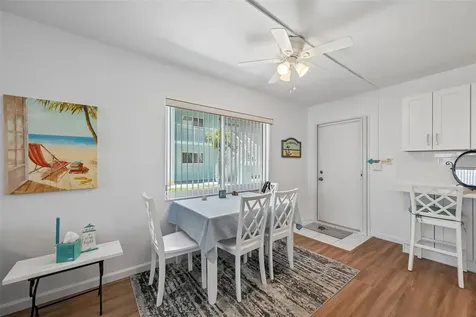 117 7th Street N Bradenton Beach FL 34217