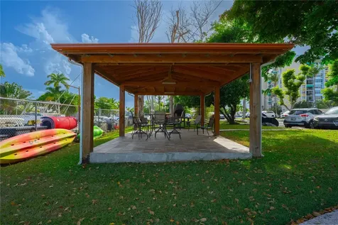 1 Club Costa Marina Carolina PR 00983