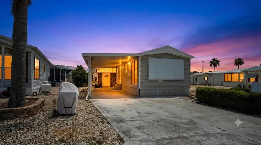 519 Center Crest Boulevard Davenport FL 33837