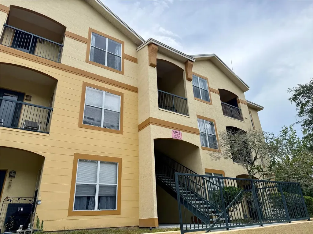 5612 Pinnacle Heights Circle Tampa FL 33624