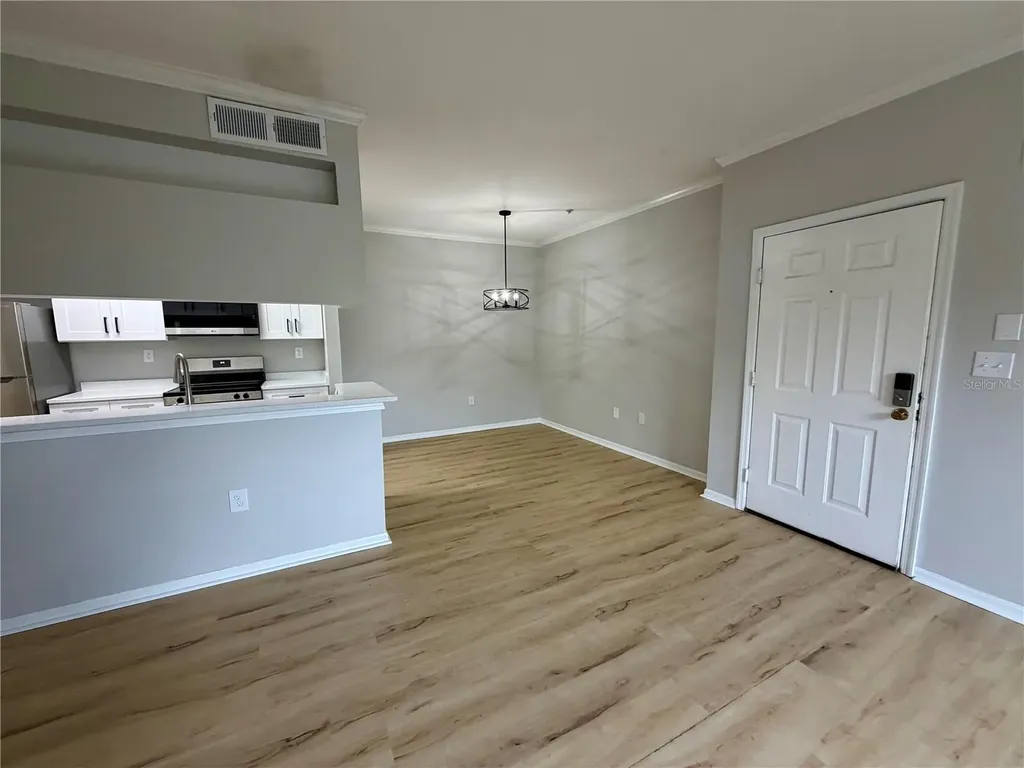 5612 Pinnacle Heights Circle Tampa FL 33624
