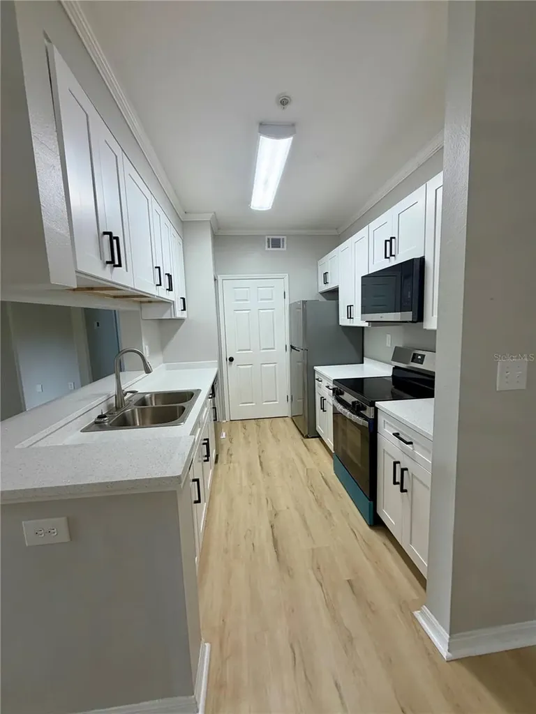5612 Pinnacle Heights Circle Tampa FL 33624