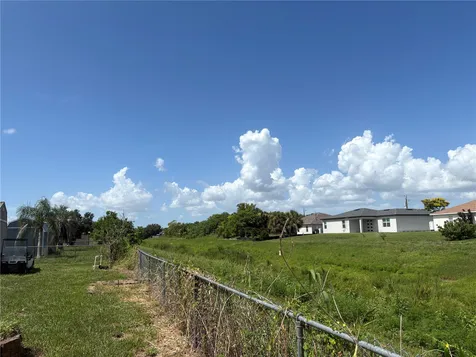 2755 Greendale Road North Port FL 34287