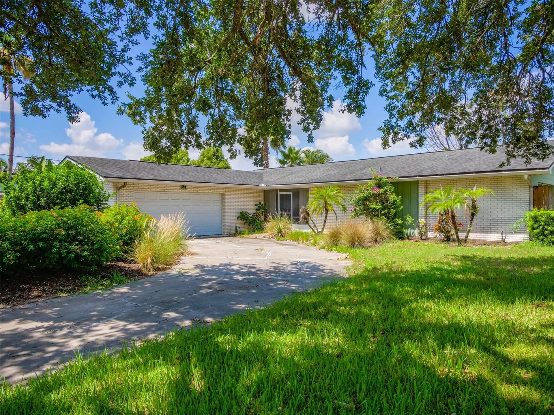 908 Marabon Avenue Orlando FL 32806