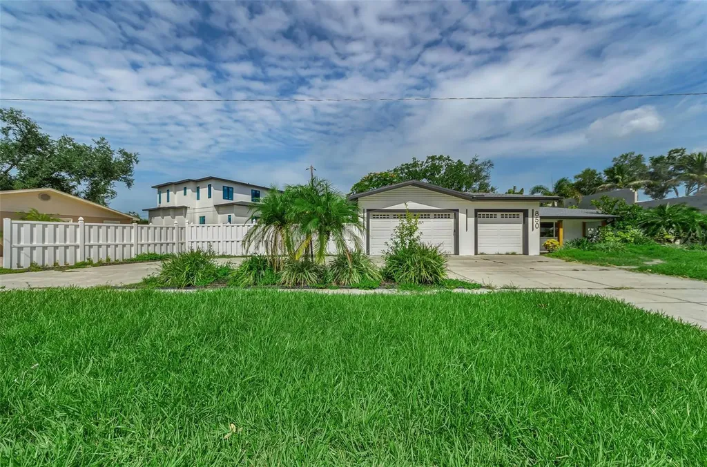 850 Rafael Boulevard NE St Petersburg FL 33704