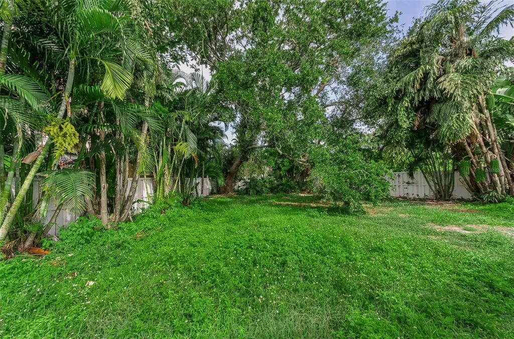 850 Rafael Boulevard NE St Petersburg FL 33704