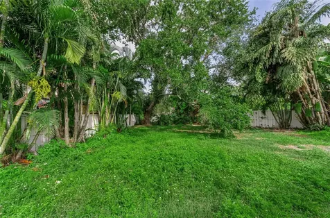 850 Rafael Boulevard NE St Petersburg FL 33704