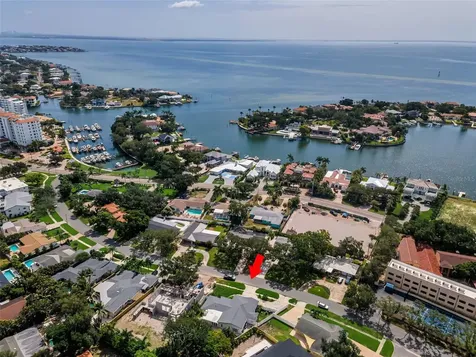 850 Rafael Boulevard NE St Petersburg FL 33704