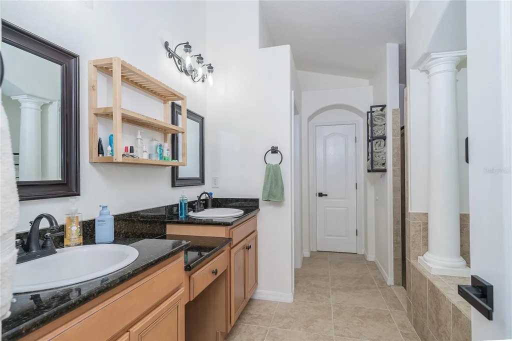 4907 Pointe O Woods Drive Wesley Chapel FL 33543
