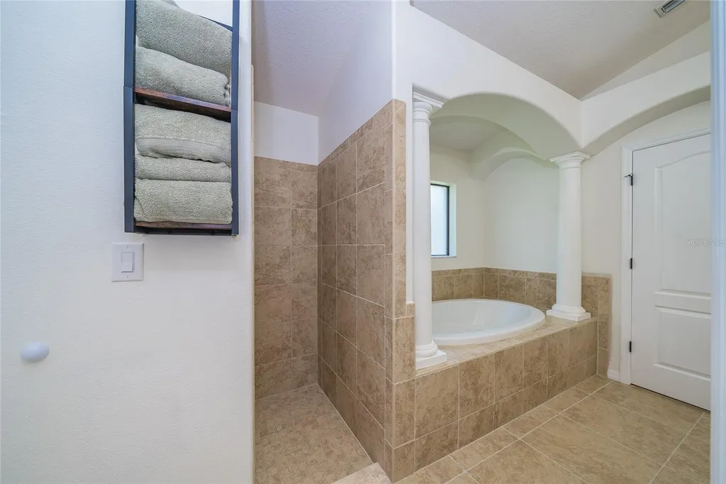 4907 Pointe O Woods Drive Wesley Chapel FL 33543
