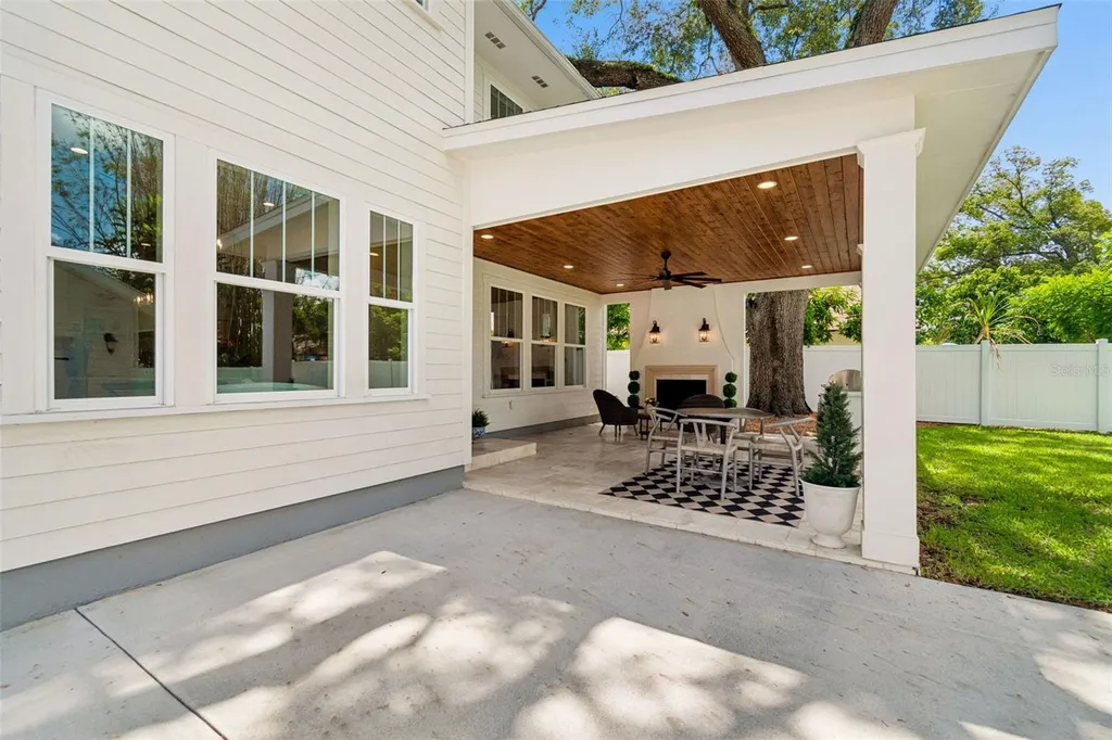 706 W Peninsular Street Tampa FL 33603