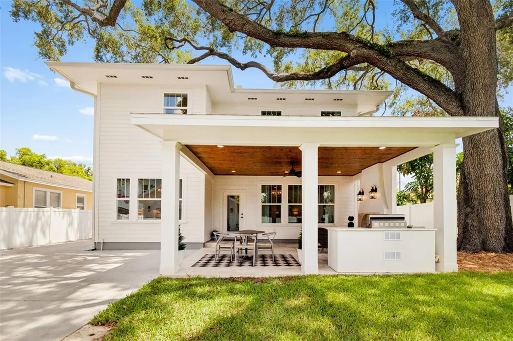 706 W Peninsular Street Tampa FL 33603