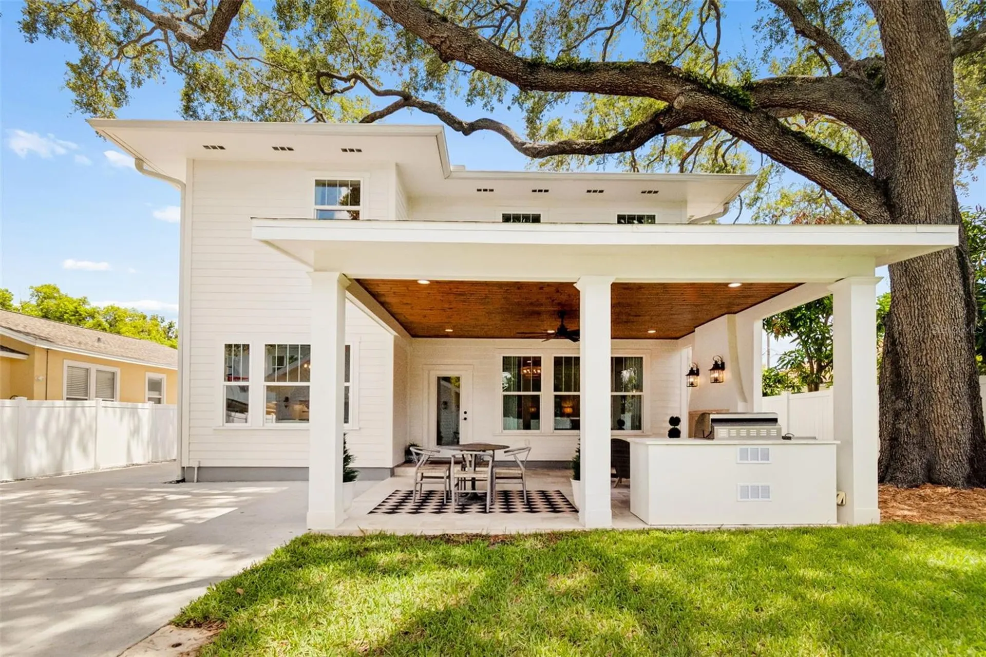 706 W Peninsular Street Tampa FL 33603