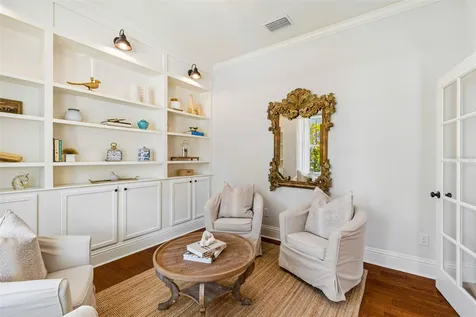 706 W Peninsular Street Tampa FL 33603