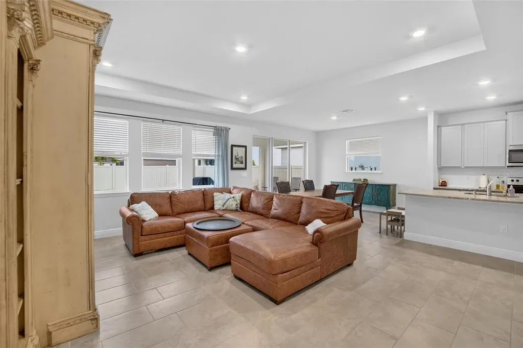 5633 Hawks Cay Street Apollo Beach FL 33572
