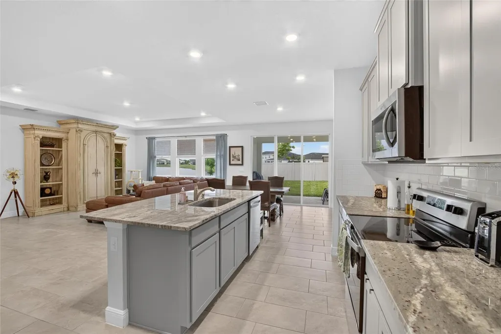 5633 Hawks Cay Street Apollo Beach FL 33572