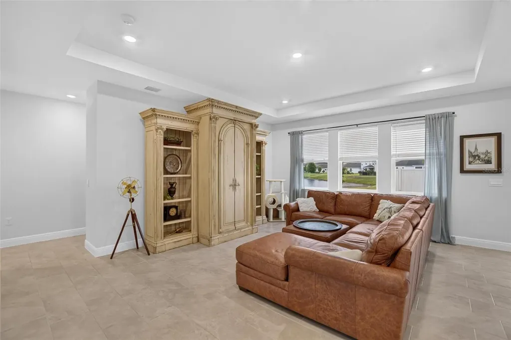 5633 Hawks Cay Street Apollo Beach FL 33572