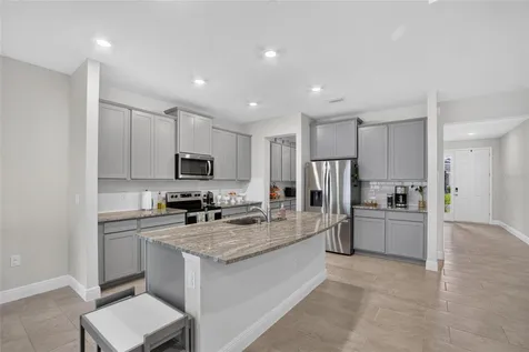 5633 Hawks Cay Street Apollo Beach FL 33572