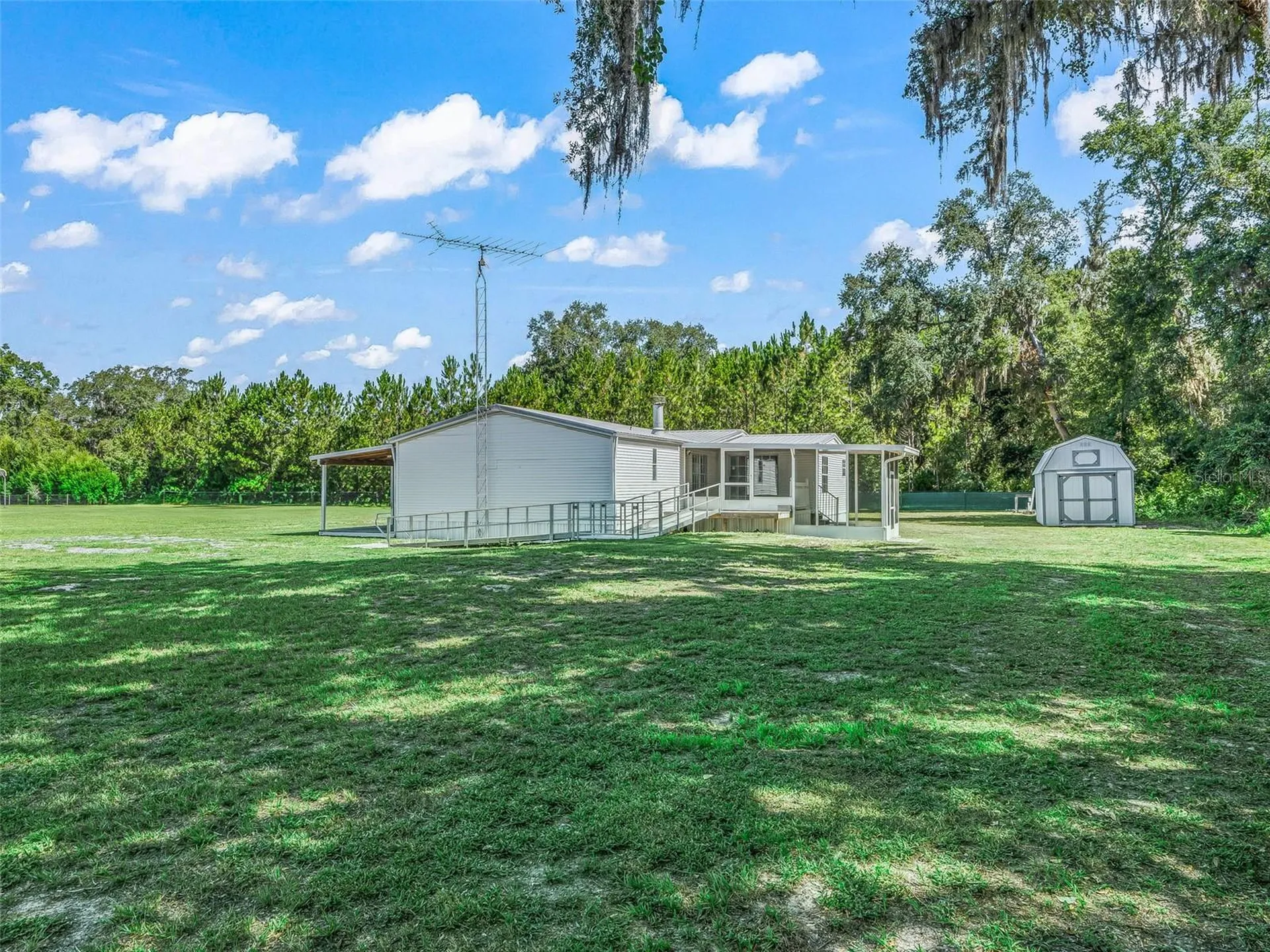 7363 Cr 763 Bushnell FL 33513
