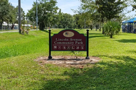 125 N Rhodes Street Mount Dora FL 32757