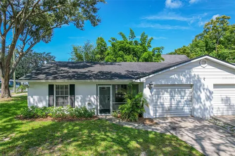 125 N Rhodes Street Mount Dora FL 32757