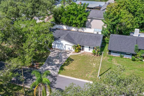 125 N Rhodes Street Mount Dora FL 32757