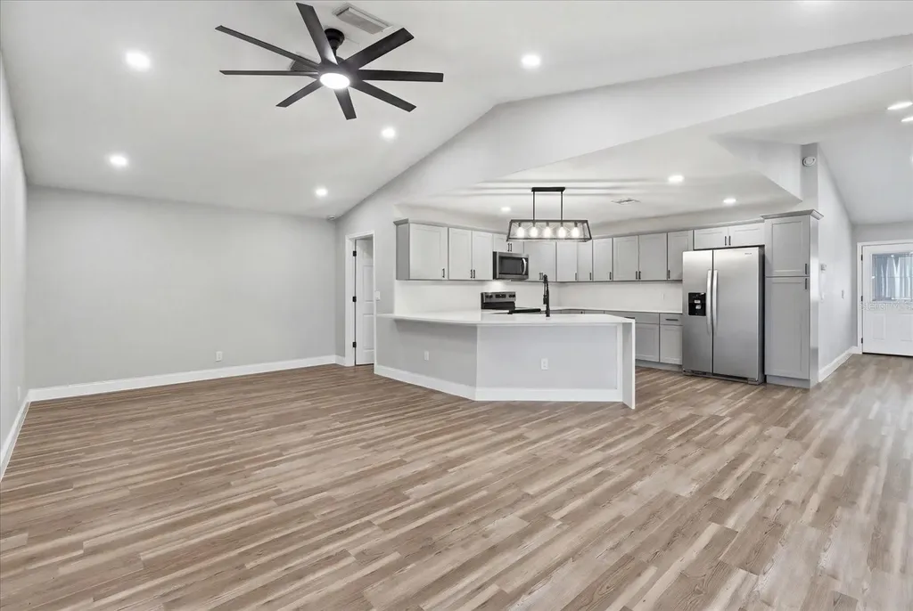 9642 Elgin Boulevard Spring Hill FL 34606