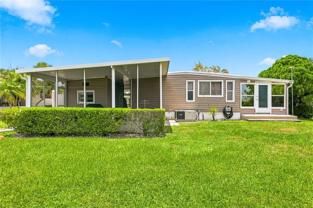 2100 Kings Highway Port Charlotte FL 33980