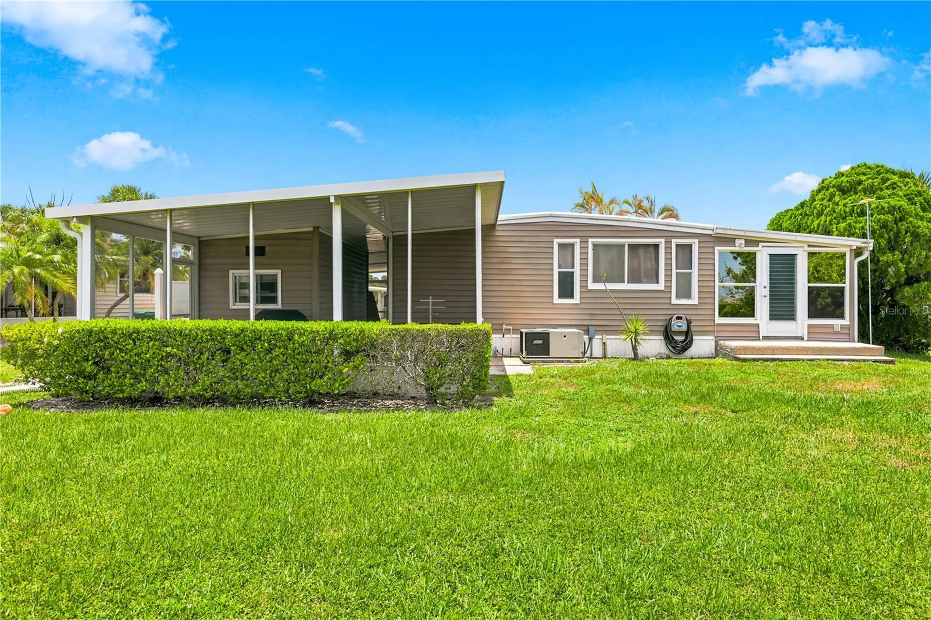 2100 Kings Highway Port Charlotte FL 33980