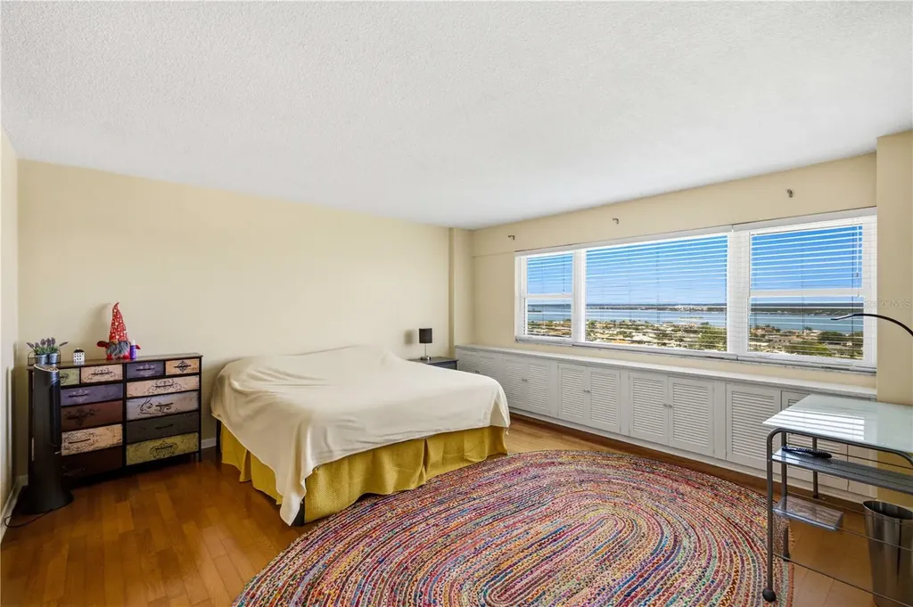 31 Island Way Clearwater FL 33767