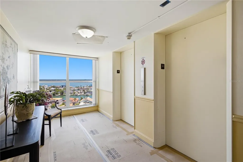 31 Island Way Clearwater FL 33767