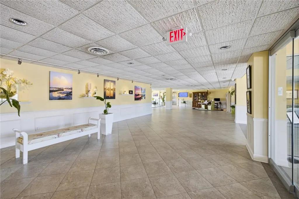 31 Island Way Clearwater FL 33767