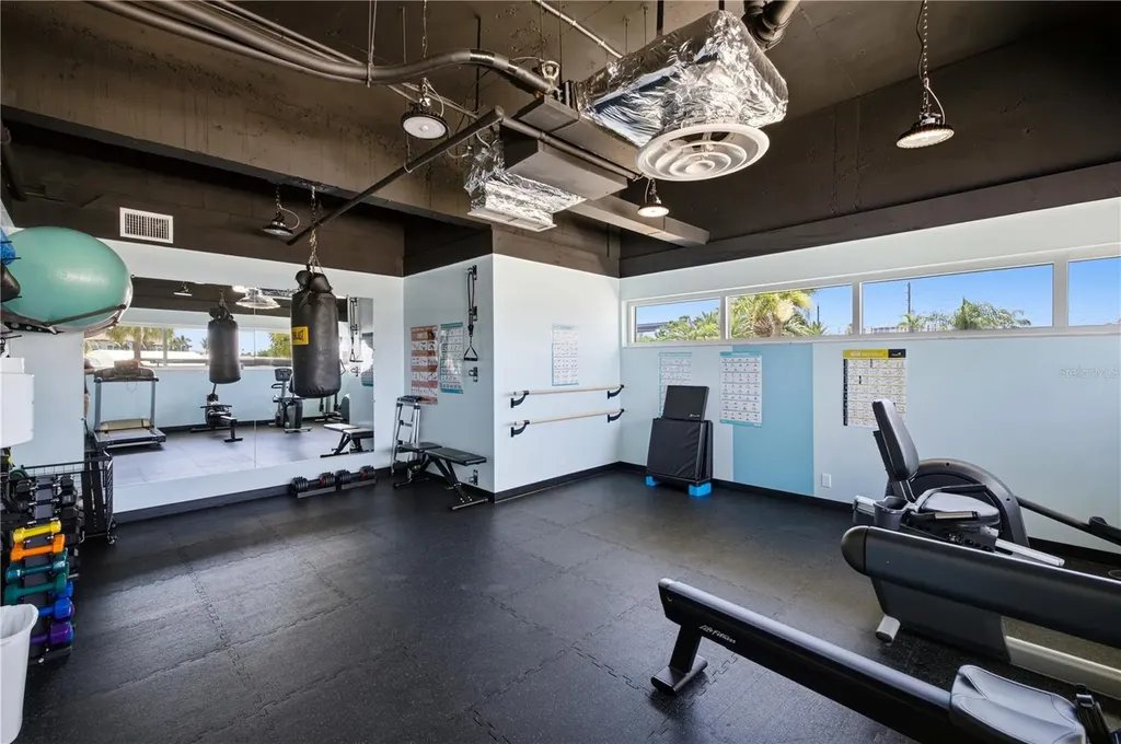 31 Island Way Clearwater FL 33767