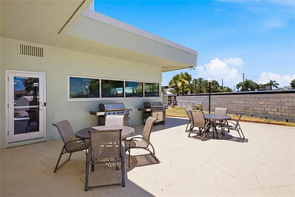 31 Island Way Clearwater FL 33767
