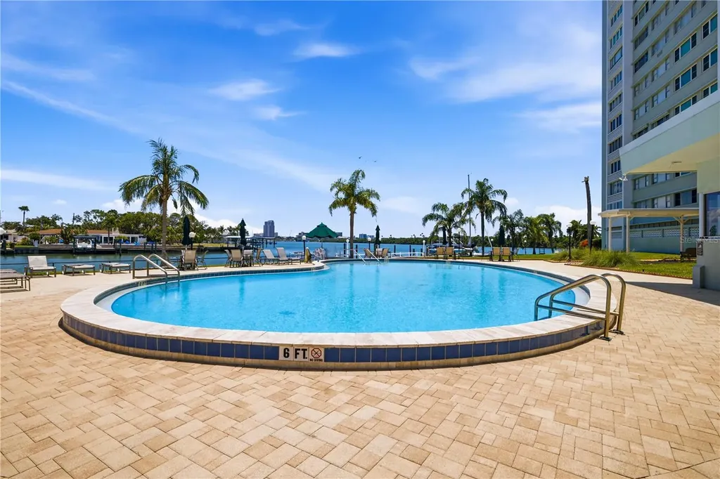 31 Island Way Clearwater FL 33767