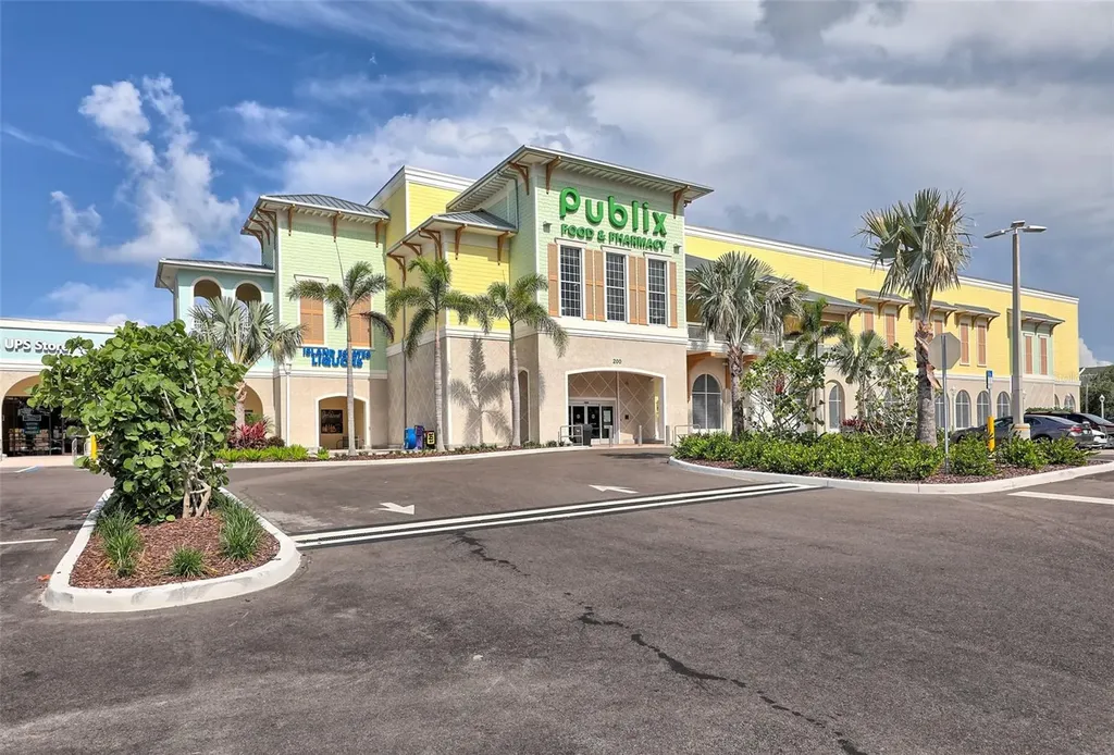 31 Island Way Clearwater FL 33767