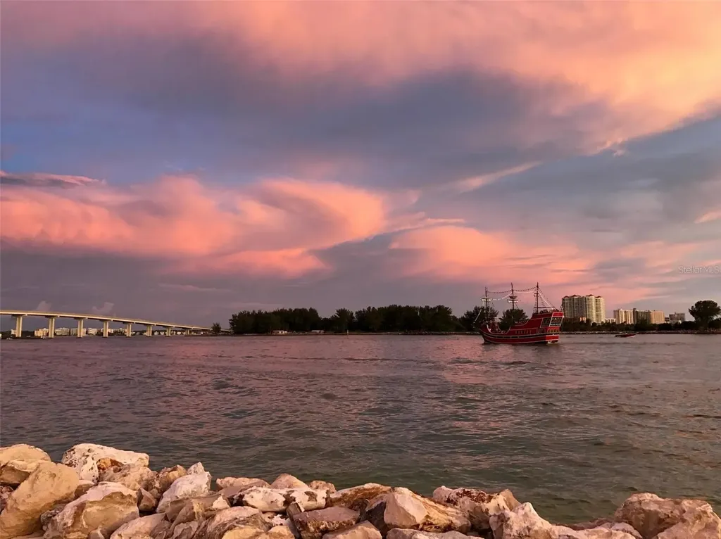 31 Island Way Clearwater FL 33767
