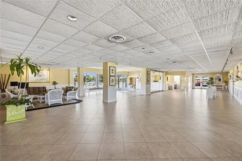 31 Island Way Clearwater FL 33767