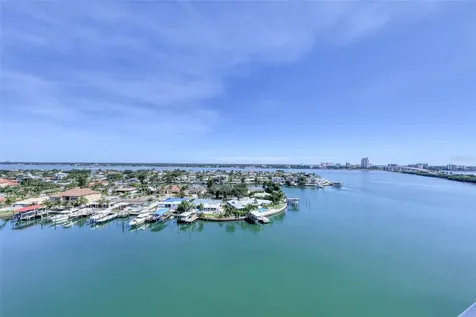 31 Island Way Clearwater FL 33767