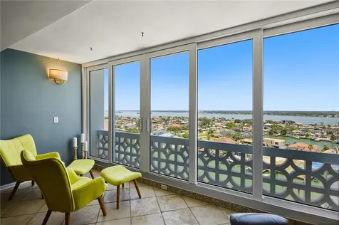 31 Island Way Clearwater FL 33767