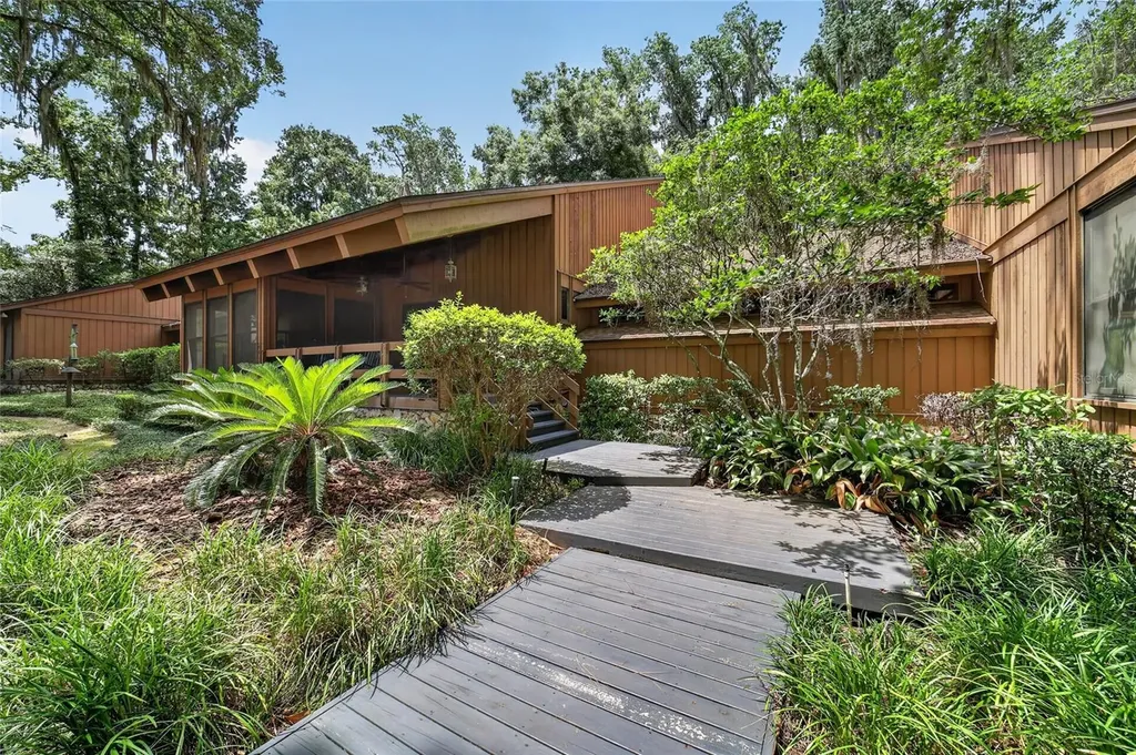 2411 SE 15th Street Ocala FL 34471