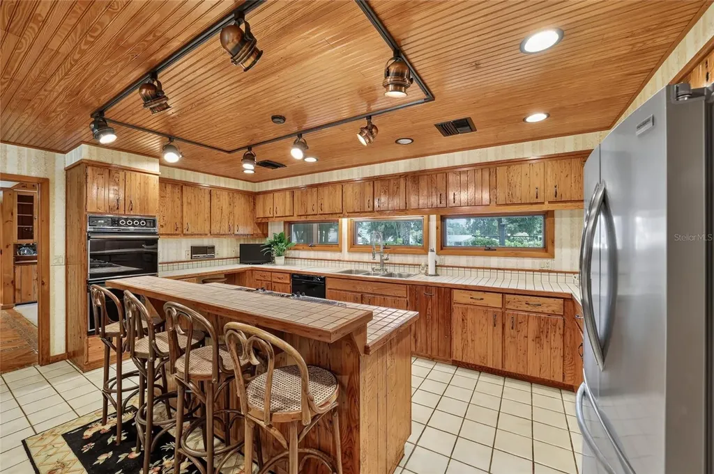 2411 SE 15th Street Ocala FL 34471