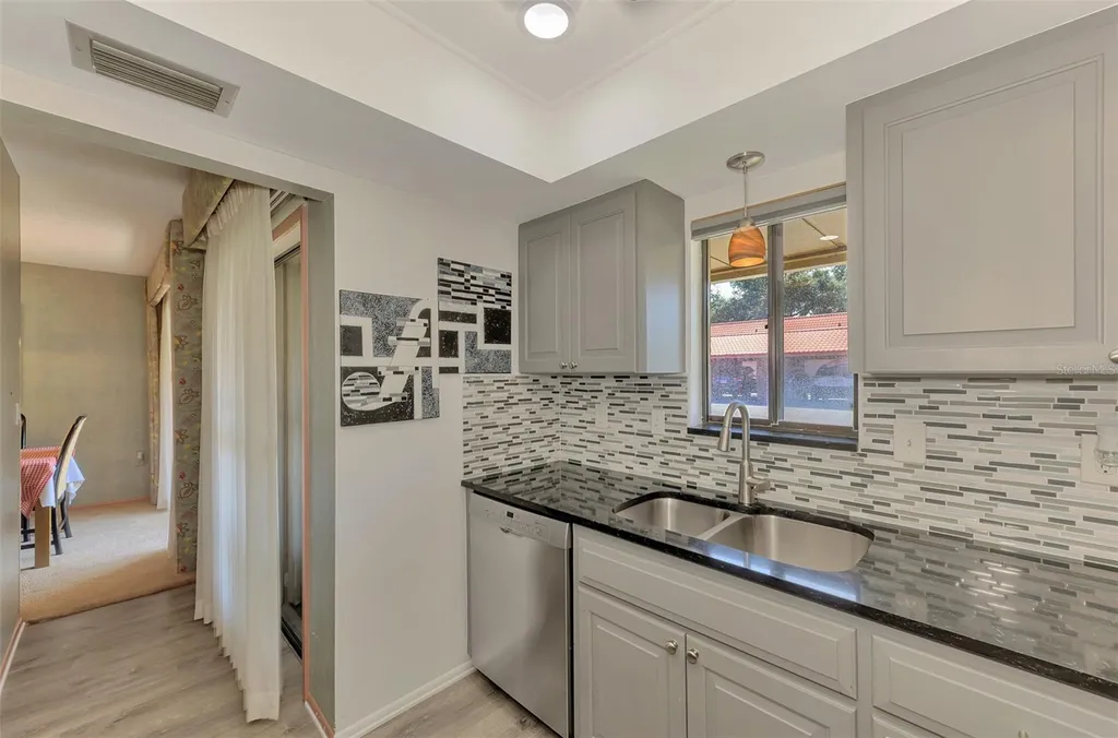 6698 Draw Lane Sarasota FL 34238