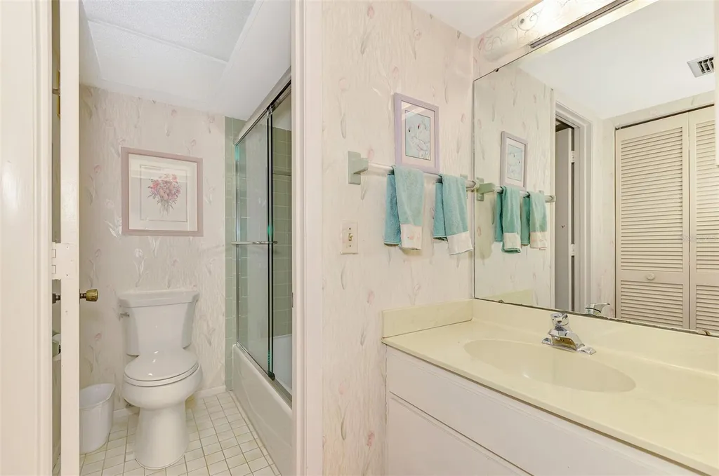 6698 Draw Lane Sarasota FL 34238