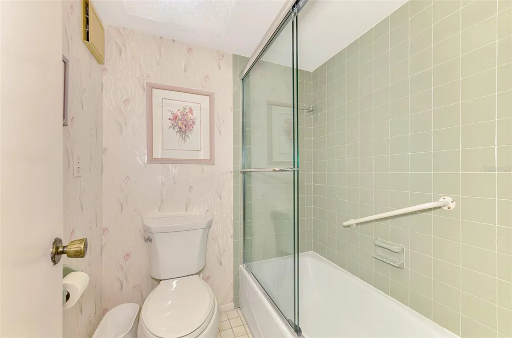 6698 Draw Lane Sarasota FL 34238