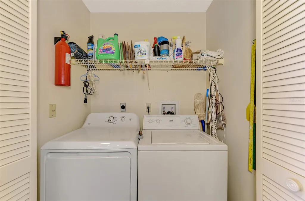 6698 Draw Lane Sarasota FL 34238