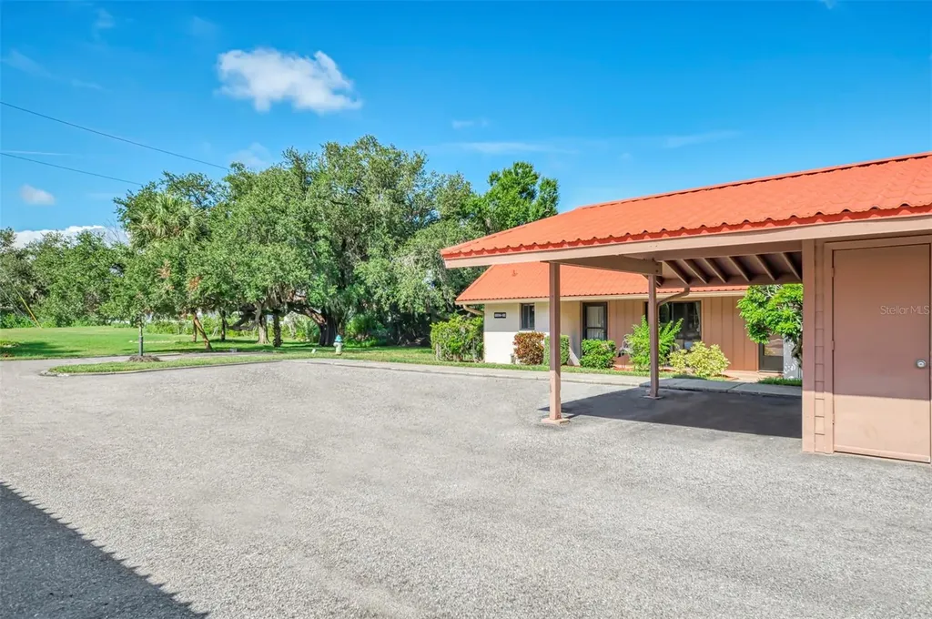 6698 Draw Lane Sarasota FL 34238