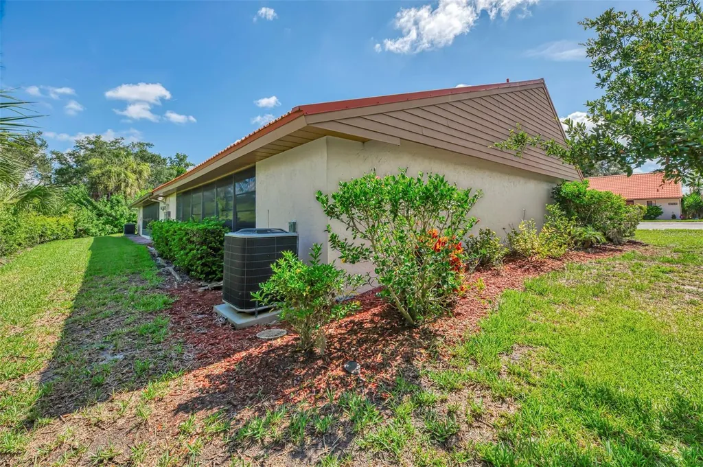 6698 Draw Lane Sarasota FL 34238