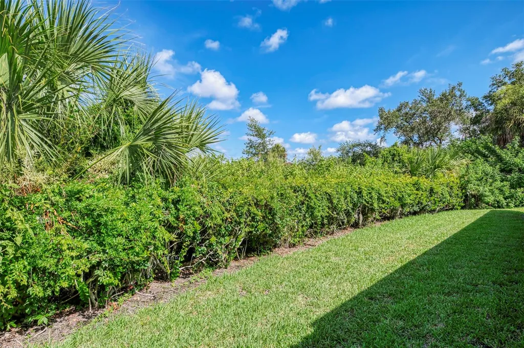 6698 Draw Lane Sarasota FL 34238